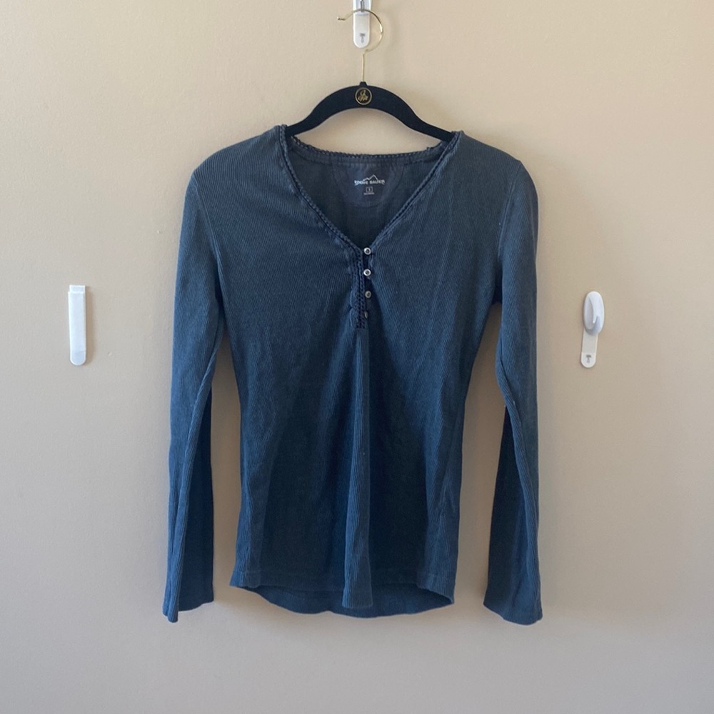 Eddie Bauer long sleeve waffle knit shirt size small gray